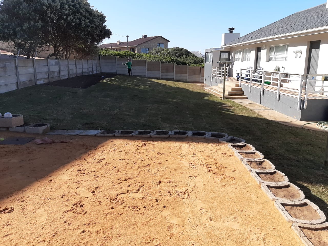 Sand and Lawn at Lawn it Stilbaai